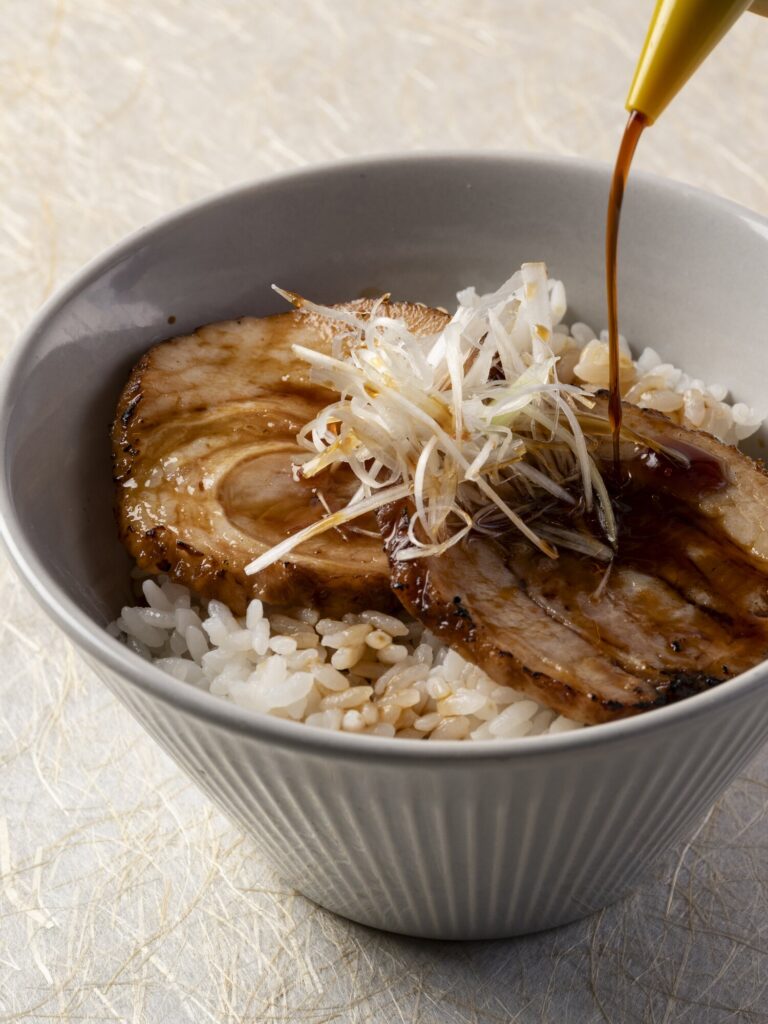 なり屋 西11丁目店のチャーシュー丼