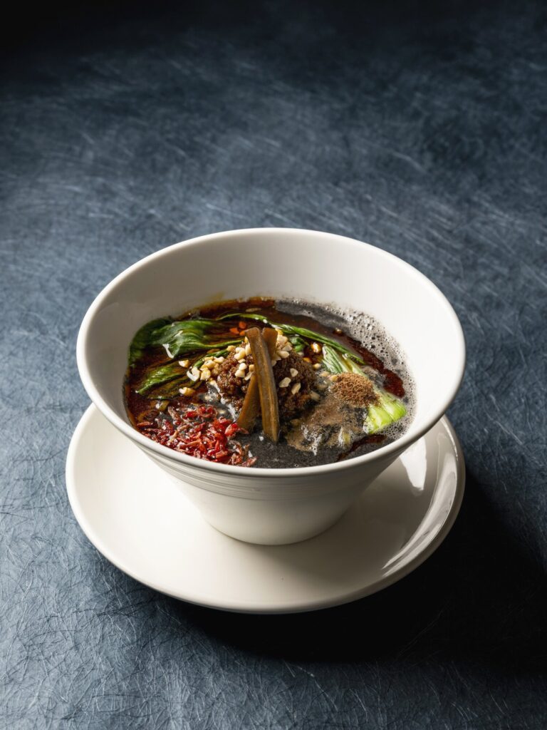 札幌担々麺 なり屋 西11丁目店の担々麺